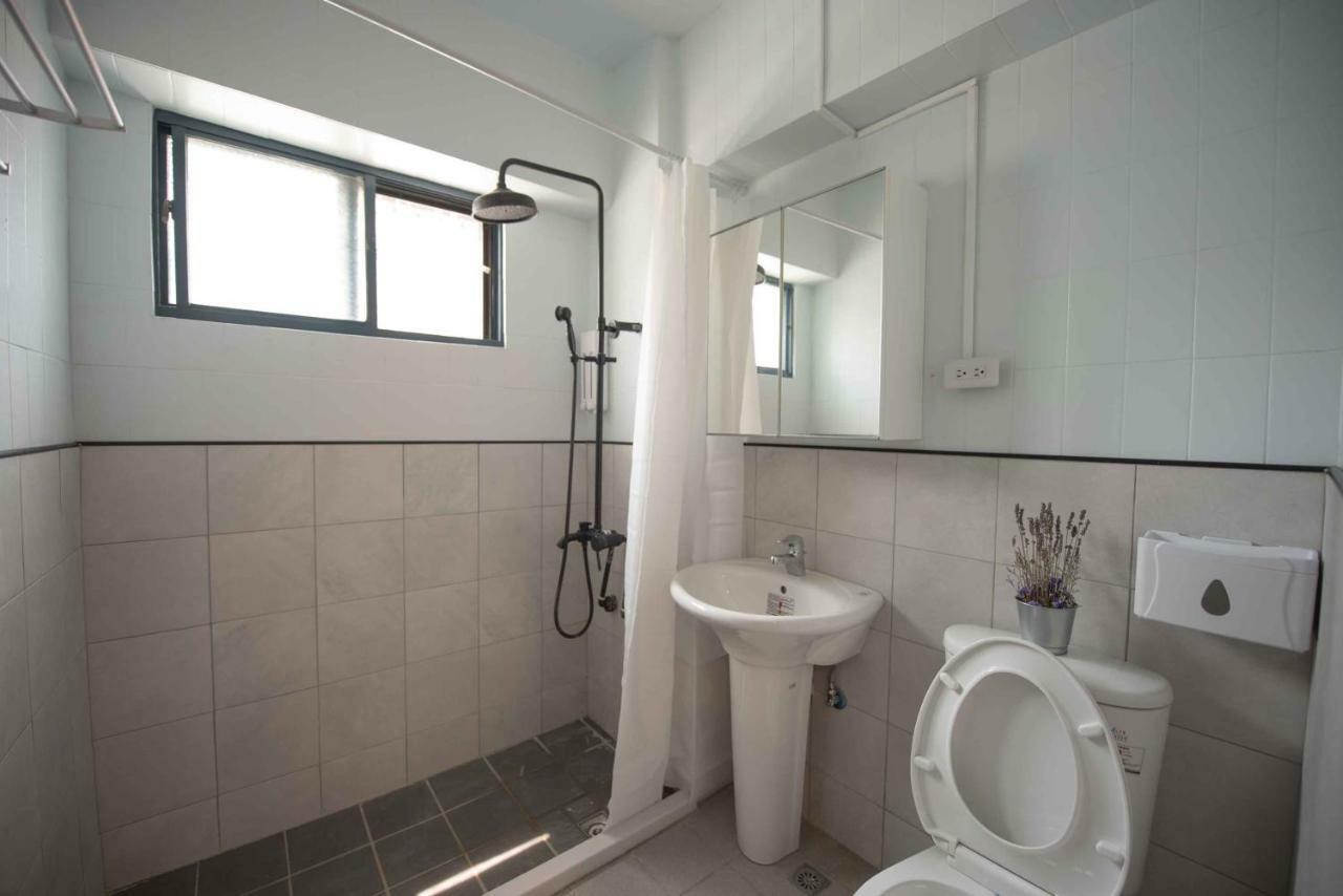 Apartament Bird Series Backpacker輕隔間背包客 Tainan Zewnętrze zdjęcie