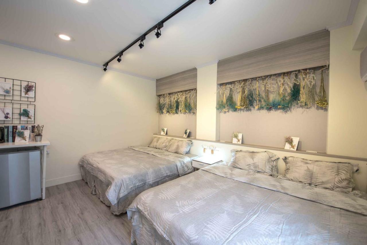 Apartament Bird Series Backpacker輕隔間背包客 Tainan Zewnętrze zdjęcie