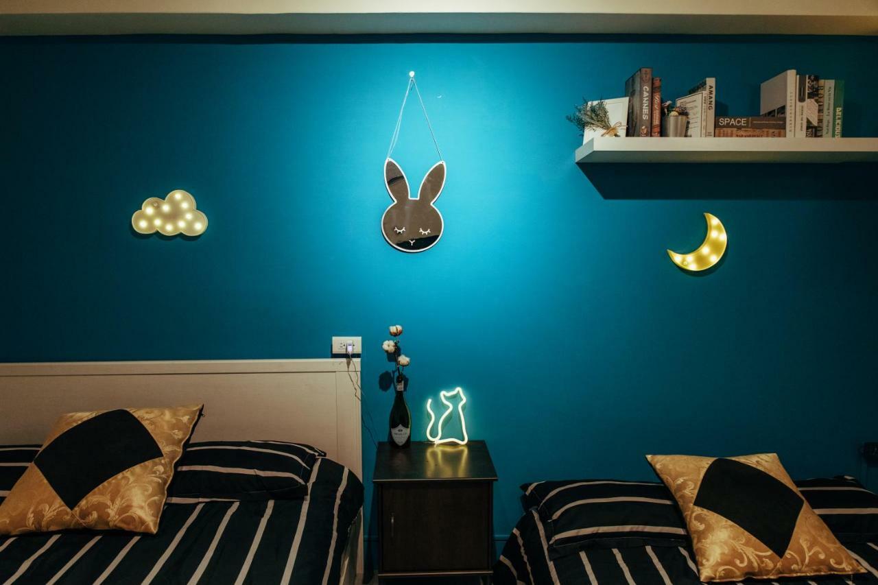 Apartament Bird Series Backpacker輕隔間背包客 Tainan Zewnętrze zdjęcie